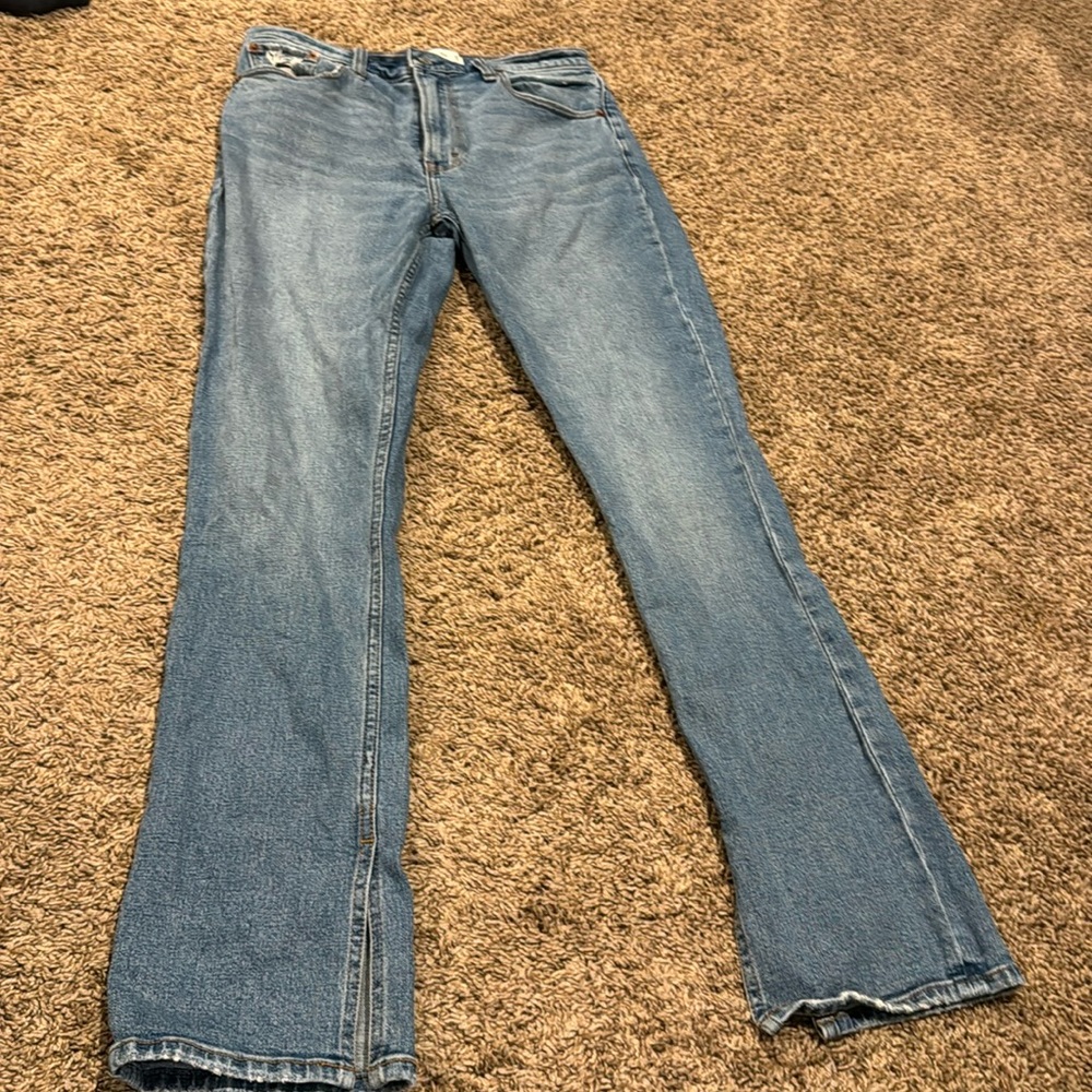 Barely worn Abercrombie Jeans